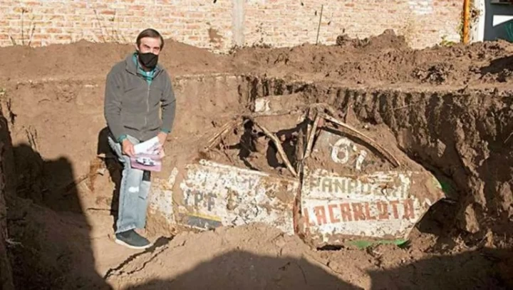La Pampa: encontraron un auto de carrera enterrado