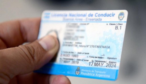 Gustavo Brambatti: "Licencia para conducir: Es peligroso el nuevo sistema desregulado por que faltan patentes para los vehículos"