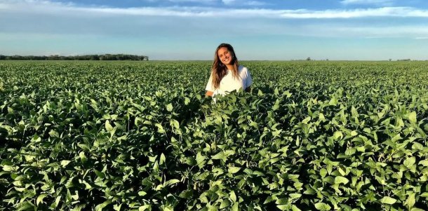Ivana Vidal: "La juventud tiene ganas de volver a vivir en el campo y trabajar los tambos"