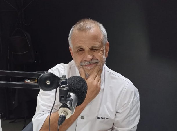 La visita del chef Christian Petersen al piso de Radio Rivadavia