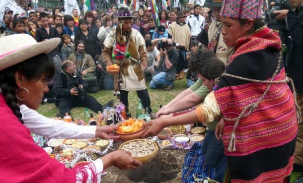 Eduardo Escobar: "El día de la Pachamama le damos de comer a la madre tierra para devolverle todo lo que nos da"