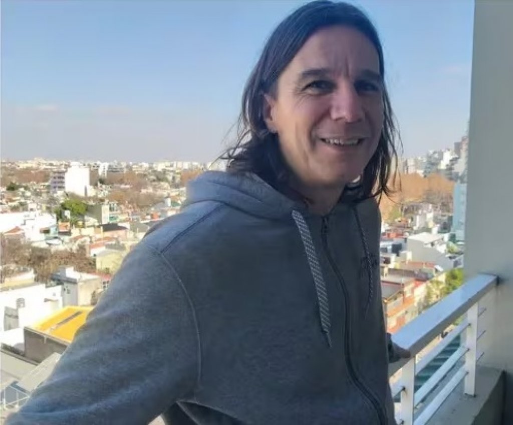 Luis "Beto" Carranza: "Cavani es un hiper mega crack y seguramente cuando se le abra el arco va a hacer muchos goles en Boca"