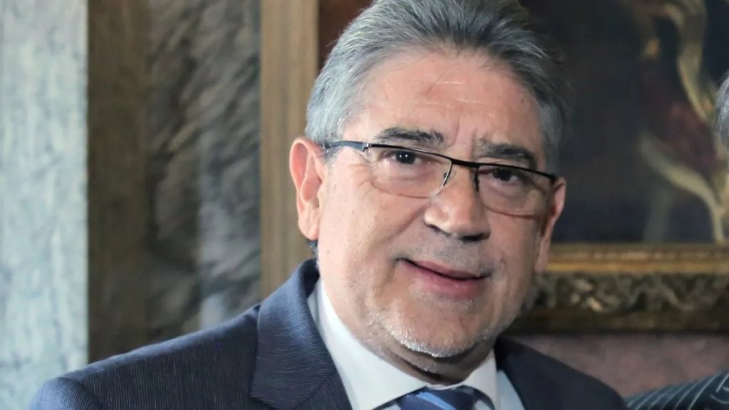 Enrique Szewach: "Milei, como economista, quiere manejar ese equipo y eso es un error de gestión"