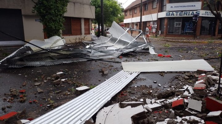 Sobreviviente del temporal en Bahía Blanca: &quot;Perdí absolutamente todo, es un dolor terrible&quot;