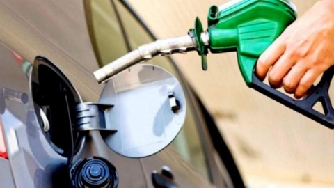 Senadores de Juntos por el Cambio piden informes al Gobierno por "el constante aumento de precios del combustible"