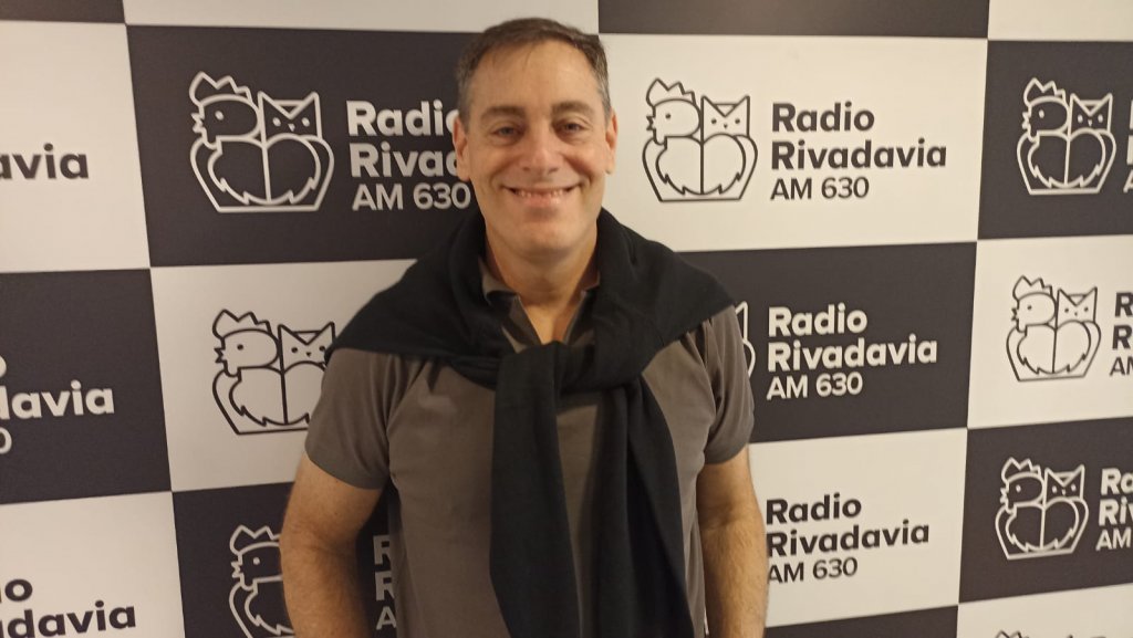 Santiago Bilinkis visitó el piso de Rivadavia para hablar de inteligencia artificial y las últimas tecnologías