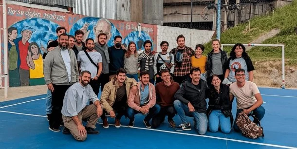 Dan cursos de criptomonedas en el Barrio 31