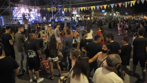 Graciela Bejar: "Estamos contentos porque el festival de Calles en Santa Rosa viene creciendo"