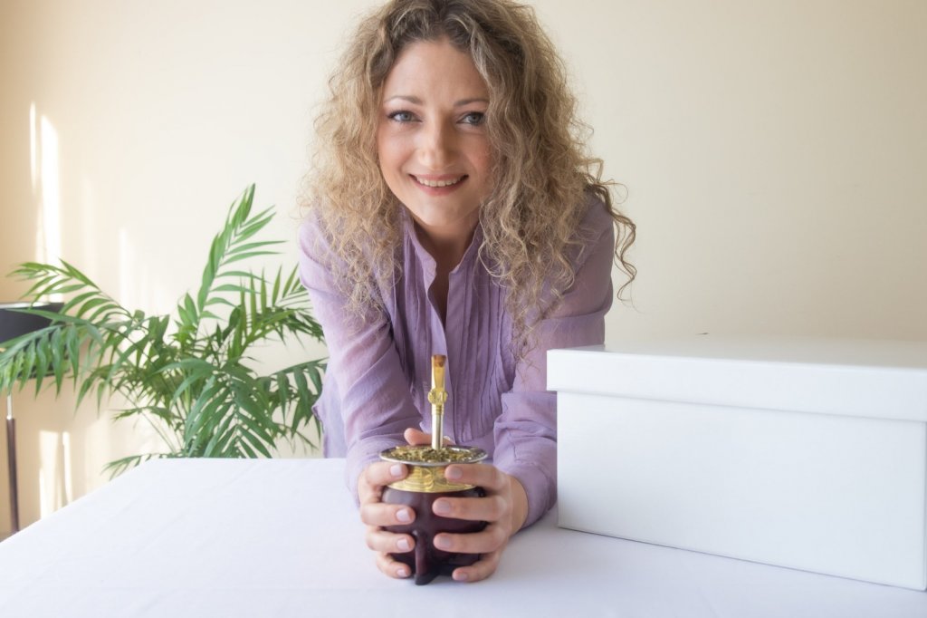 Karla Johan: "En el polvo es donde está la mayor concentración de sabor de la yerba mate"