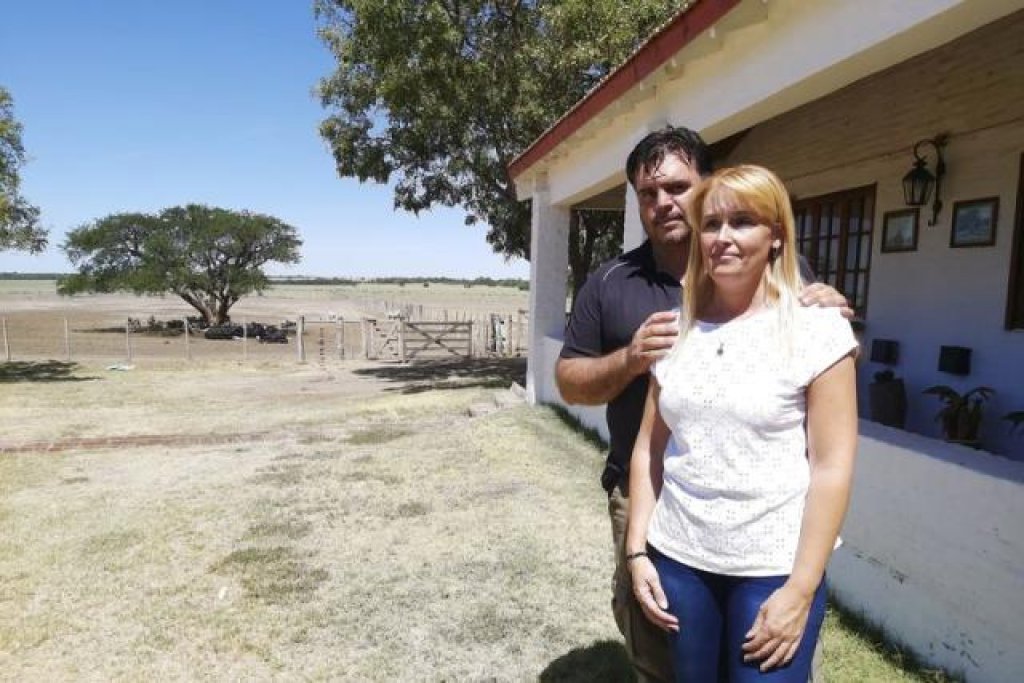 Jessica Pundag resucitó un pueblo "fantasma" en el que pasan cosas "raras"